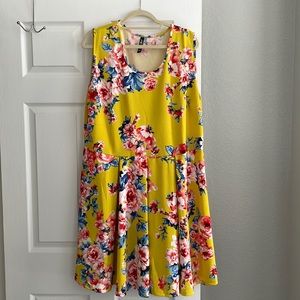Adorable, size 3X flirty, colorful dress